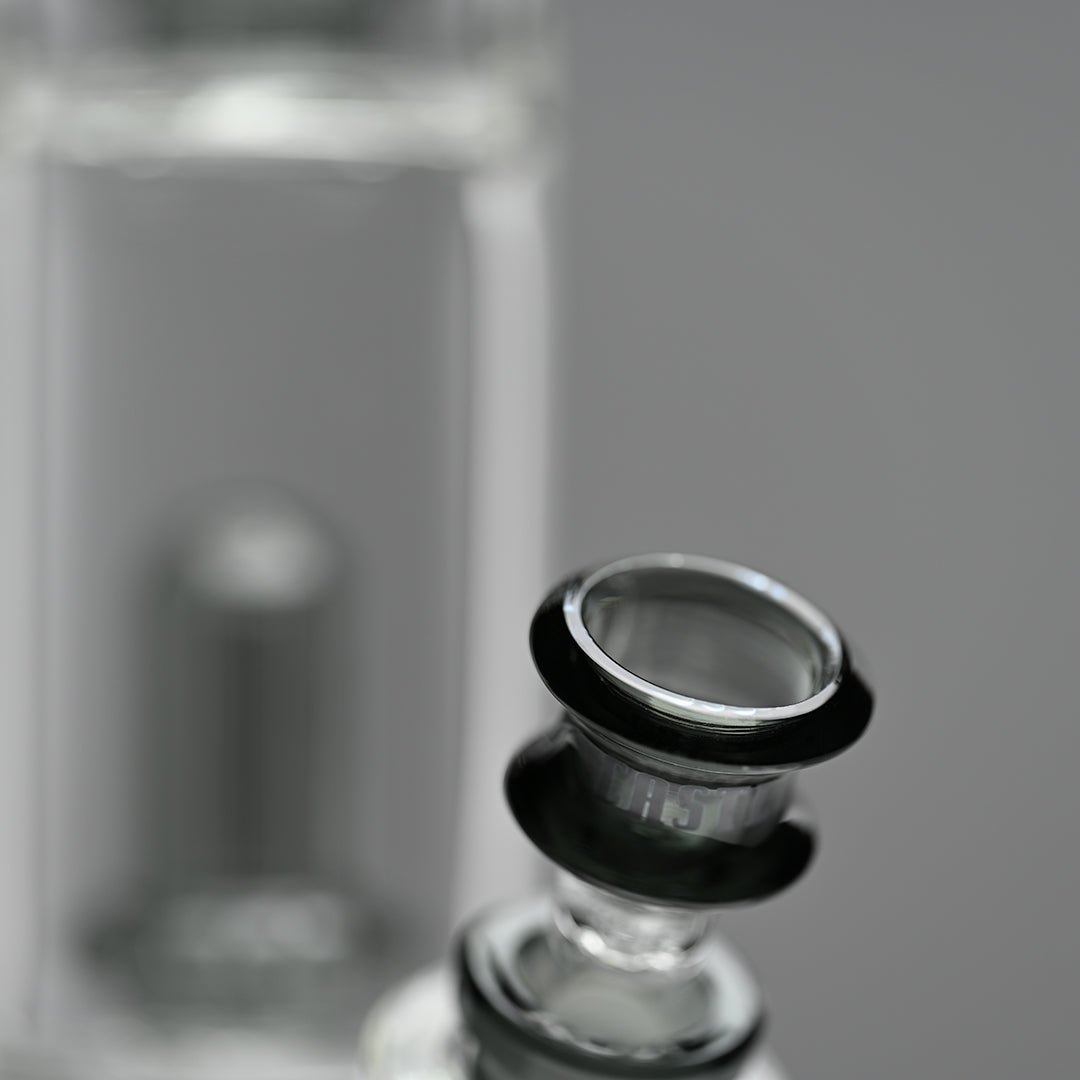 Double Showerhead (18″) Innovative Beaker Bong
